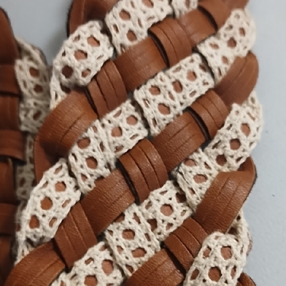 Elegant Woven Carmel Brown and Cream Crochet Woven Wide Belt - Picture 4 of 11